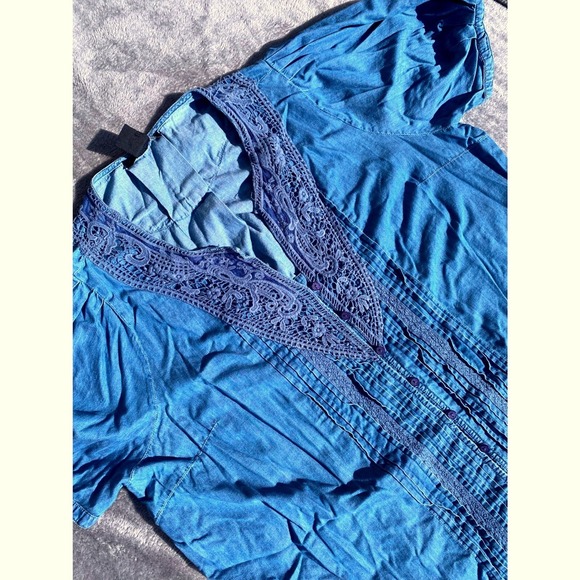26W‎ Plus Denim 24/7 Lace Denim Top Button Down Short Sleeve Blouse Blue 26W - Picture 1 of 7